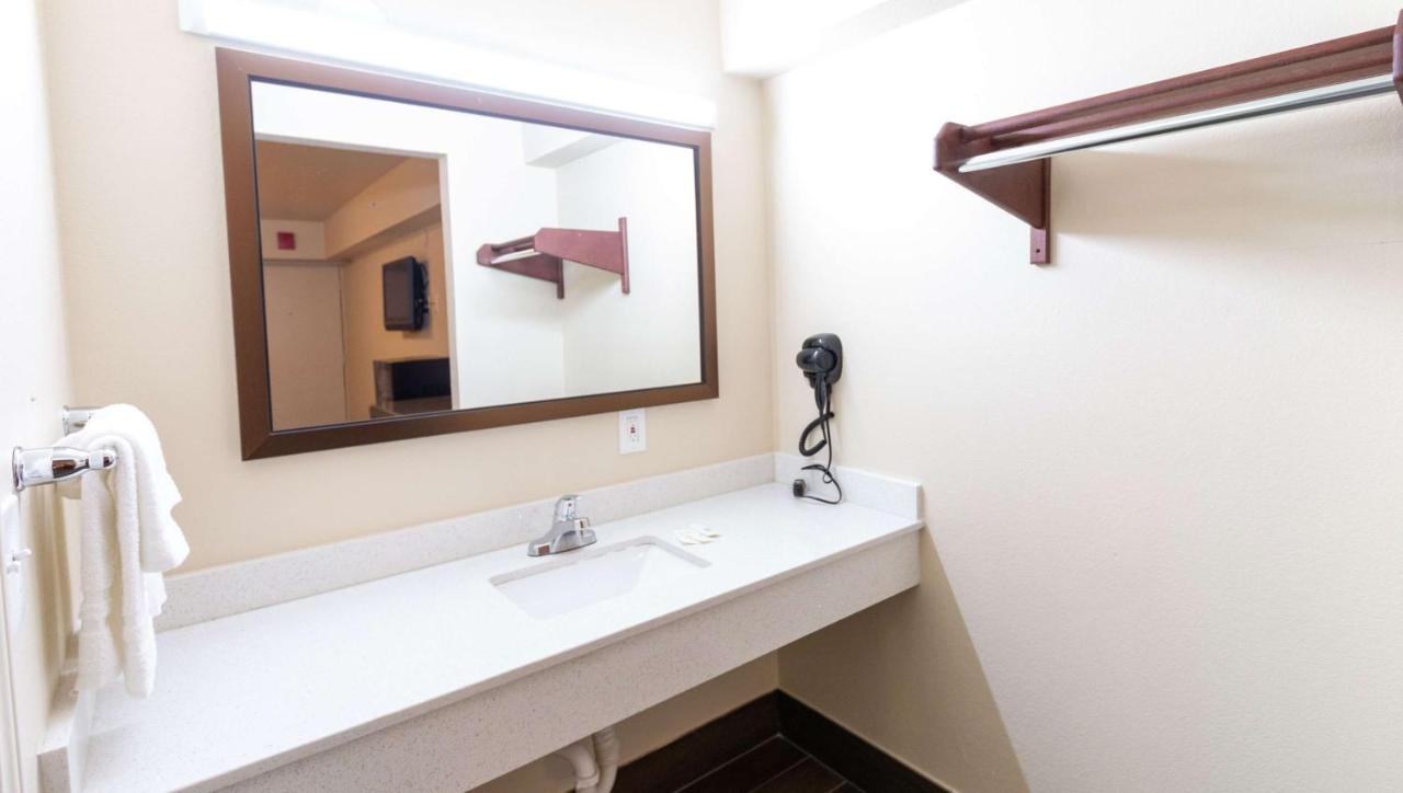 Magnuson Extended Stay And Suites Airport Hotel Irving Extérieur photo